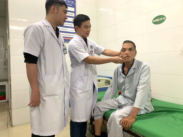Bệnh viện Đa khoa thành phố Vinh 'hồi sinh' bệnh nhân hôn mê do chấn thương sọ não- Ảnh 3.