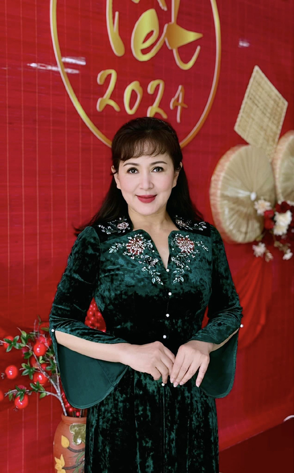 Hôn nhân đời thực của mỹ nhân Hà thành xưa: 'Bà cố vấn' NSND Minh Hòa kín tiếng giữ bình yên- Ảnh 8.