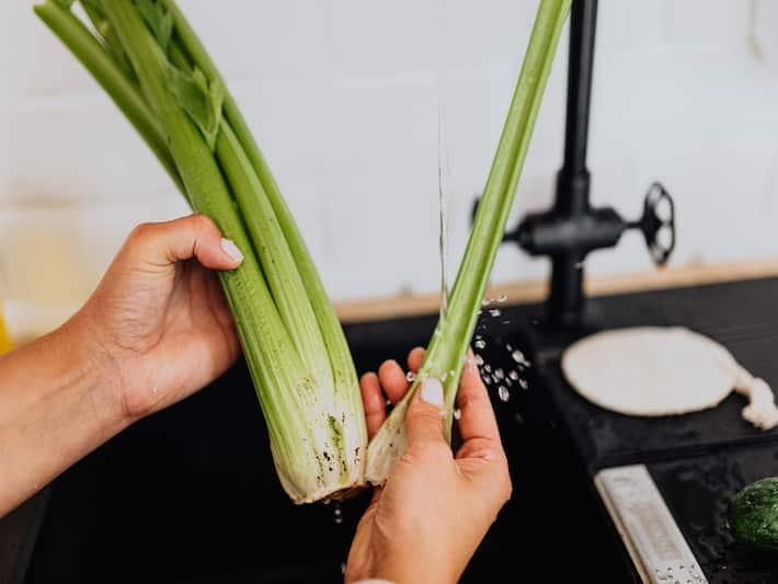 nước ép cần tây