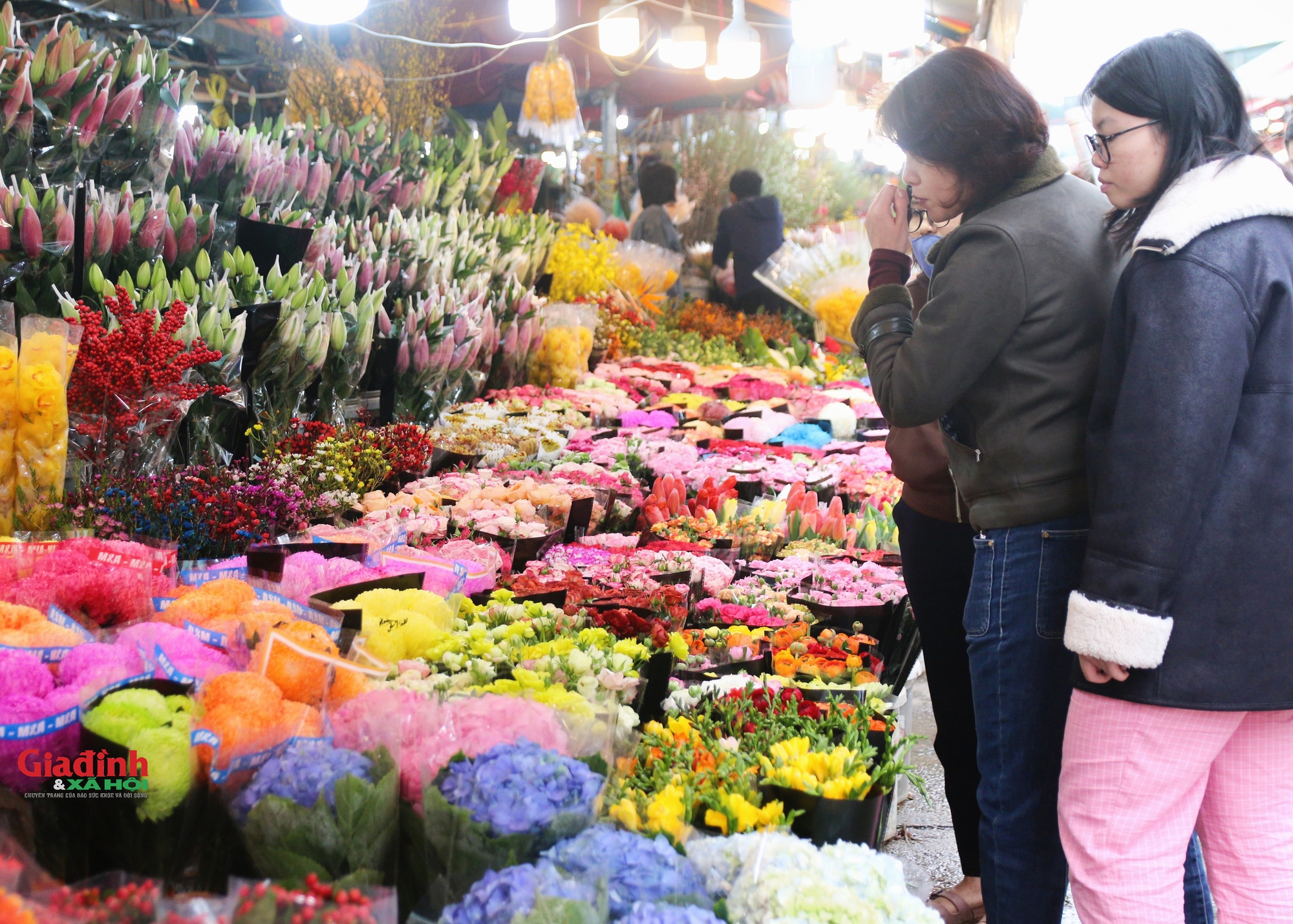 Chợ hoa Quảng An tấp nập ngày giáp Tết- Ảnh 10.