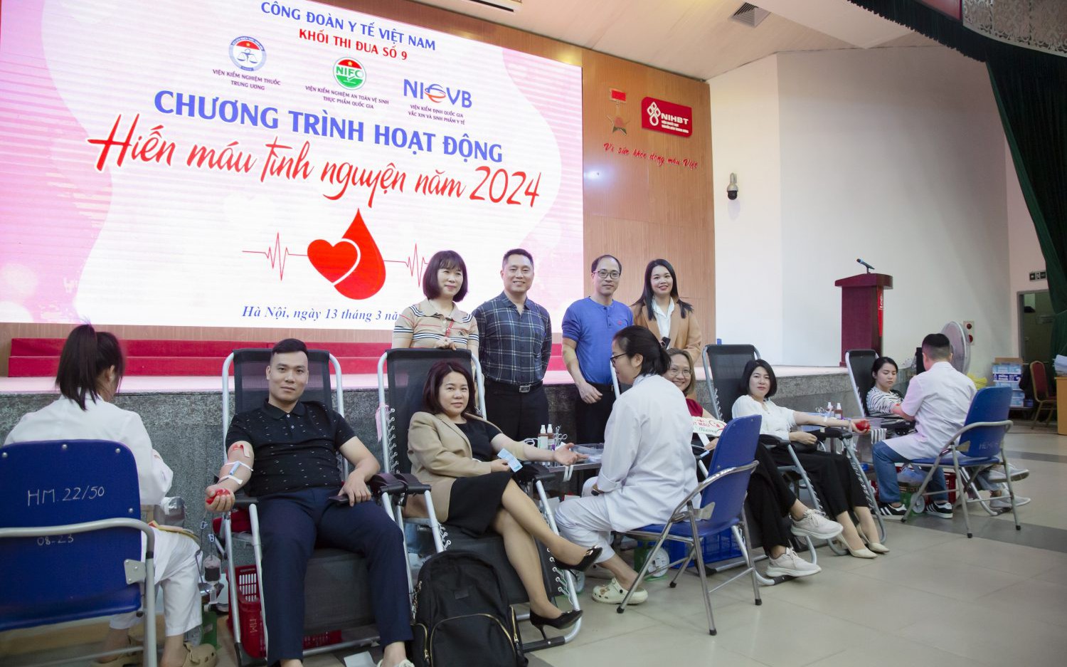 Hơn 100 công đoàn viên y tế hiến máu hưởng ứng 
