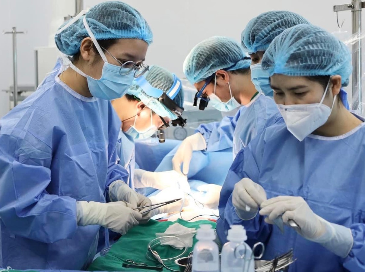 BV Nhi Trung ương chuyển giao mổ tim hở cho Thái Bình