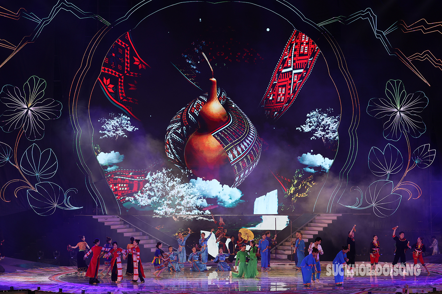 Ấn tượng đêm khai mạc Năm Du lịch Điện Biên và Lễ hội Hoa Ban 2024- Ảnh 8.