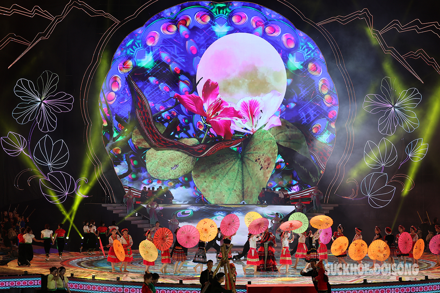 Ấn tượng đêm khai mạc Năm Du lịch Điện Biên và Lễ hội Hoa Ban 2024- Ảnh 9.