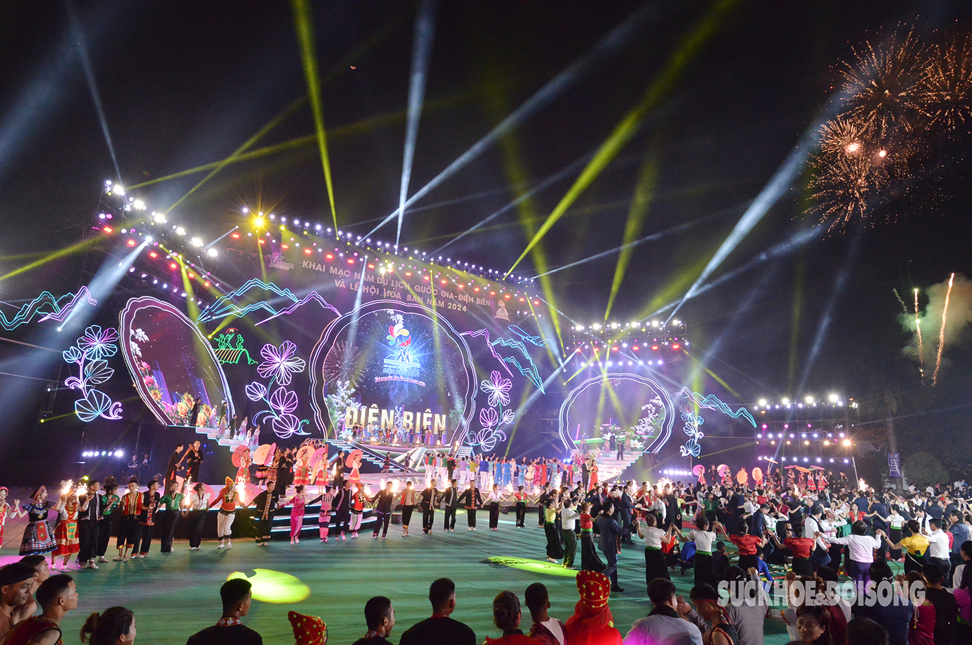 Ấn tượng đêm khai mạc Năm Du lịch Điện Biên và Lễ hội Hoa Ban 2024- Ảnh 2.