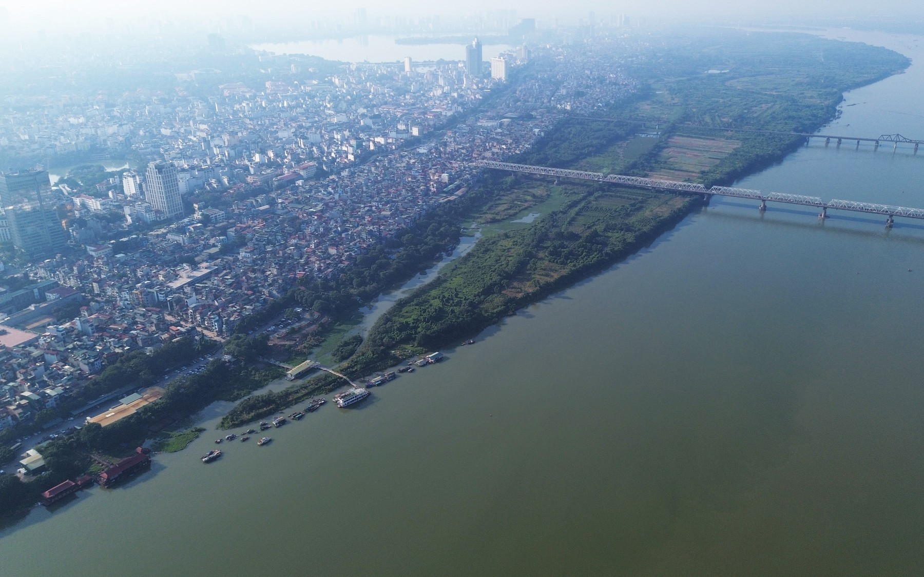 Hạn chế tàu thuyền trên sông Hồng để khắc phục sự cố cáp ngầm