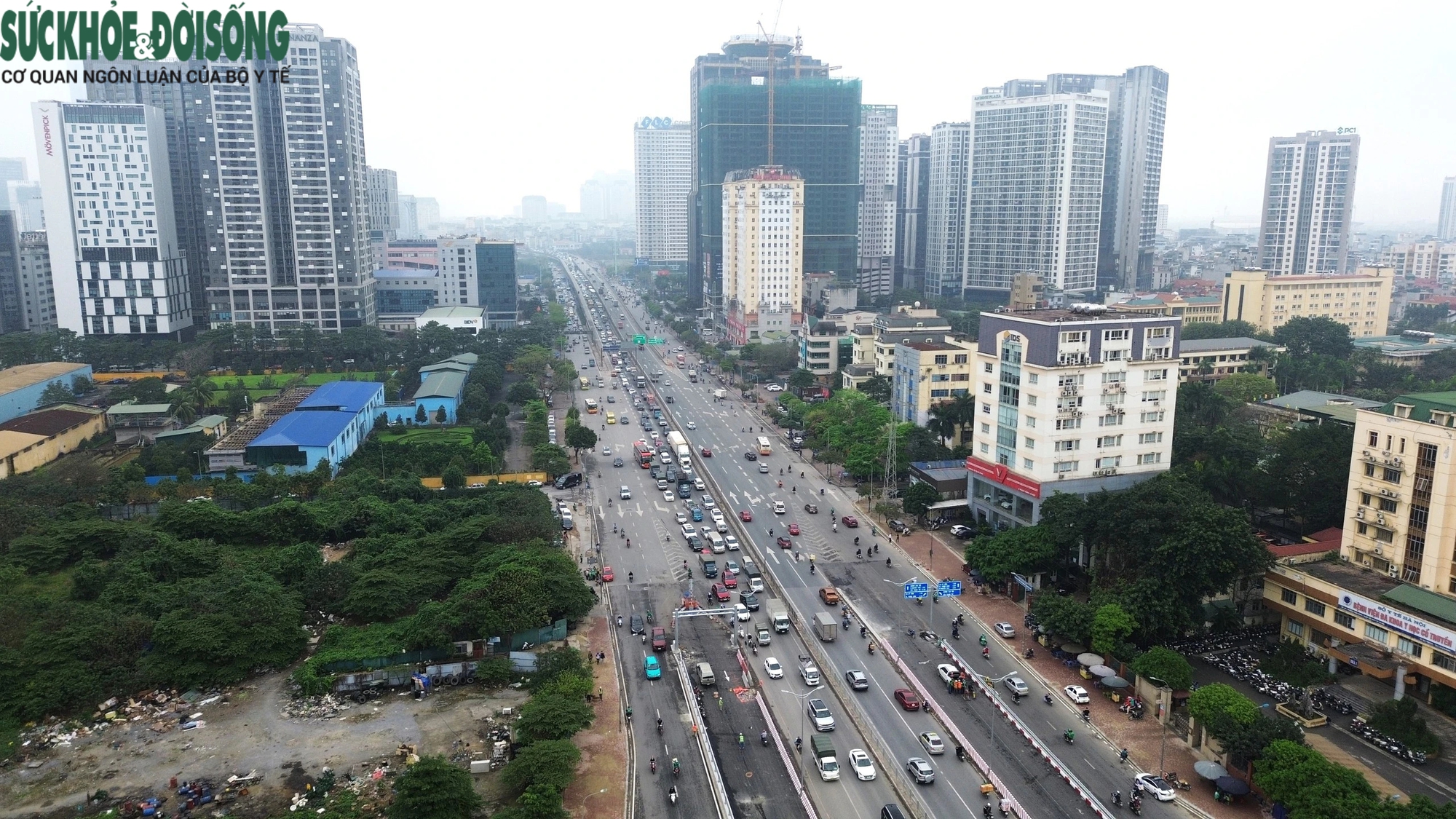 Toàn cảnh cầu vượt trăm tỷ nằm ngay nút giao thông ùn tắc trước ngày thông xe- Ảnh 5.