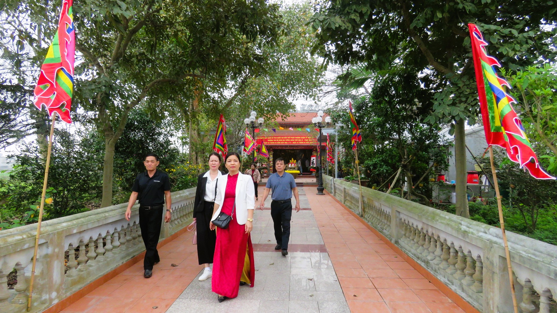 Trao bằng xếp hạng di tích quốc gia đền thờ Phạm Thượng Quận- Ảnh 2.