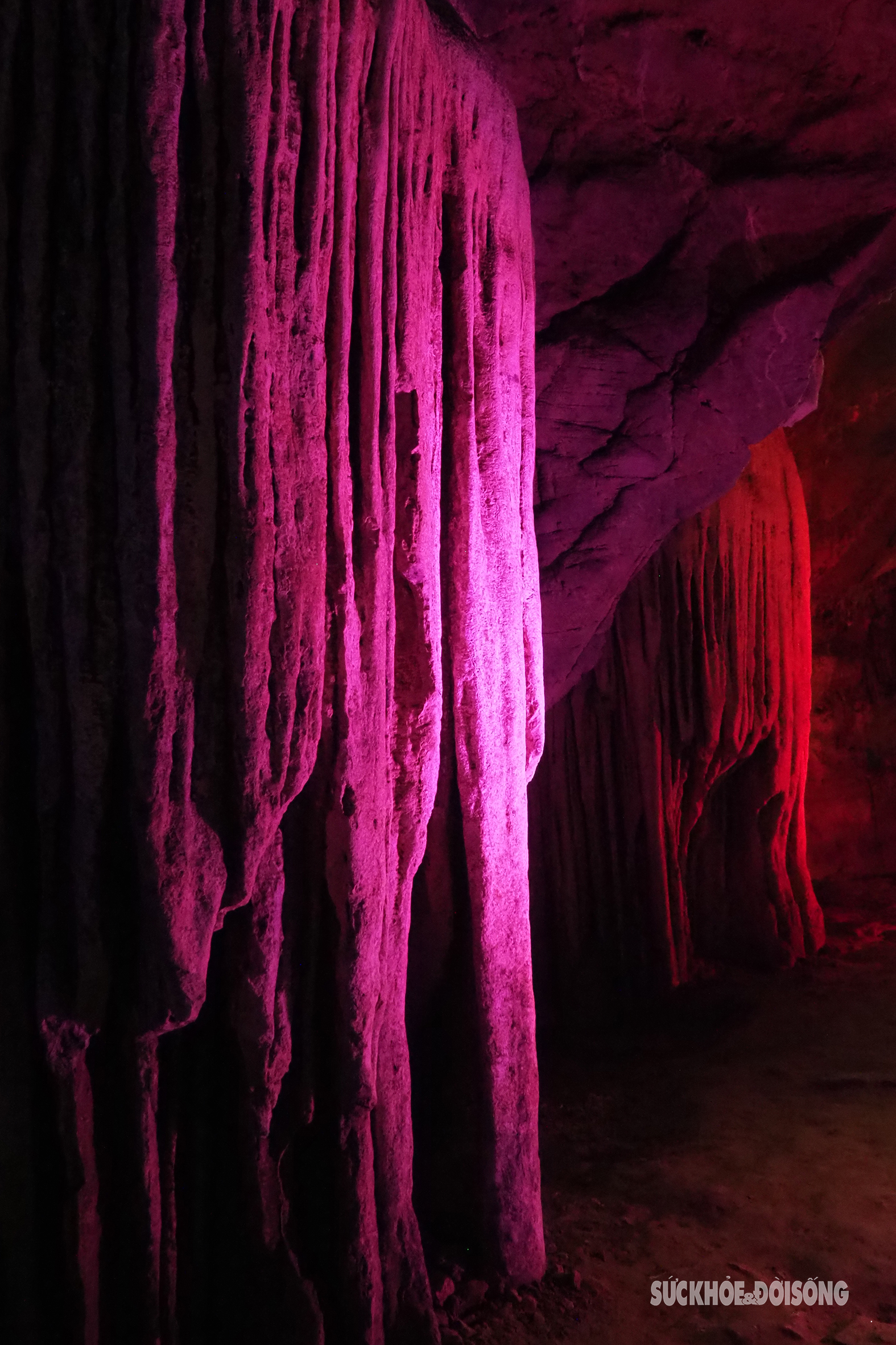 Huyền ảo hang động đẹp nhất xứ Thanh- Ảnh 12.
