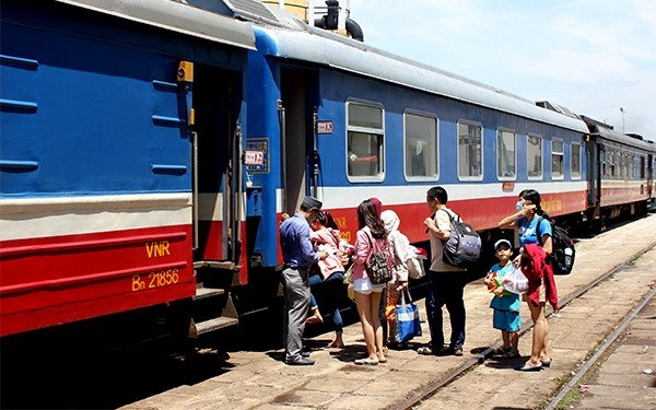 Tin vui cho người dân đi tàu hoả: Giá vé tàu giảm cực mạnh