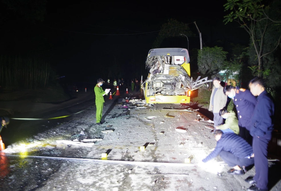 Lời khai của tài xế xe container trong vụ tai nạn khiến 5 người tử vong ở Tuyên Quang- Ảnh 1.