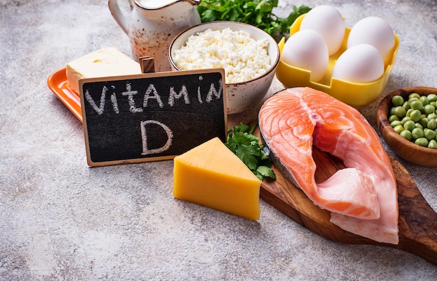 Vitamin D có vai trò rất quan trọng trong quá trình tạo xương nhờ tác dụng chuyển hóa các chất vô cơ mà chủ yếu là canxi và phosphat. Ảnh minh họa