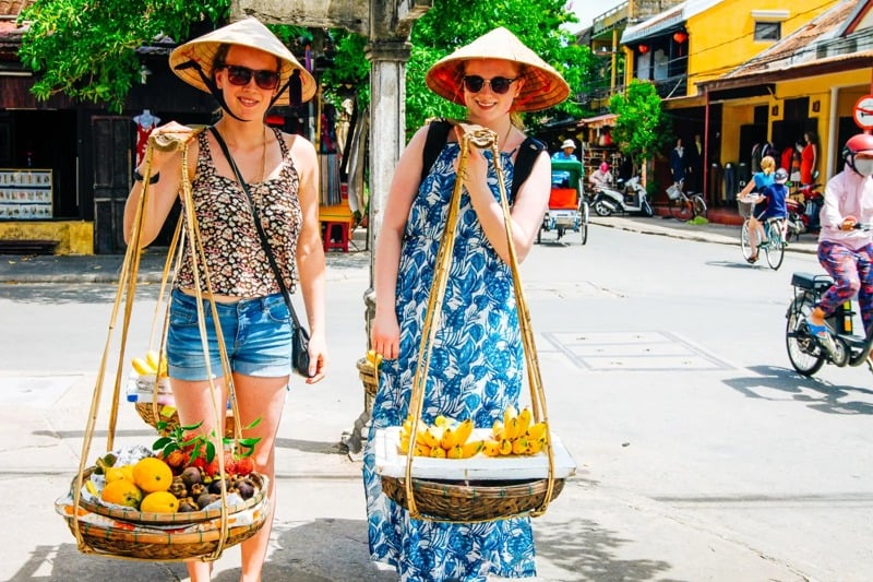 Việt Nam là điểm đến an toàn nhất cho phụ nữ đi du lịch một mình năm 2024- Ảnh 1.