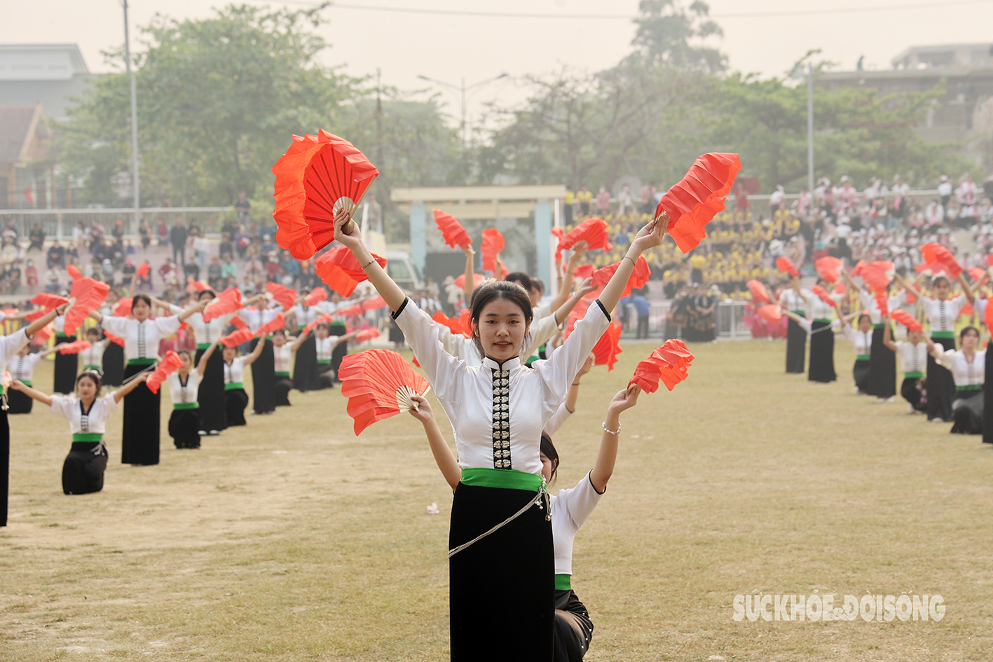 Nét đẹp tinh hoa trong điệu múa xòe của các cô gái Thái ở Điện Biên- Ảnh 9.