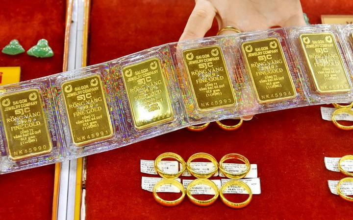 Giá vàng hôm nay ngày 13/4 giảm sốc gần 2 triệu đồng mỗi lượng