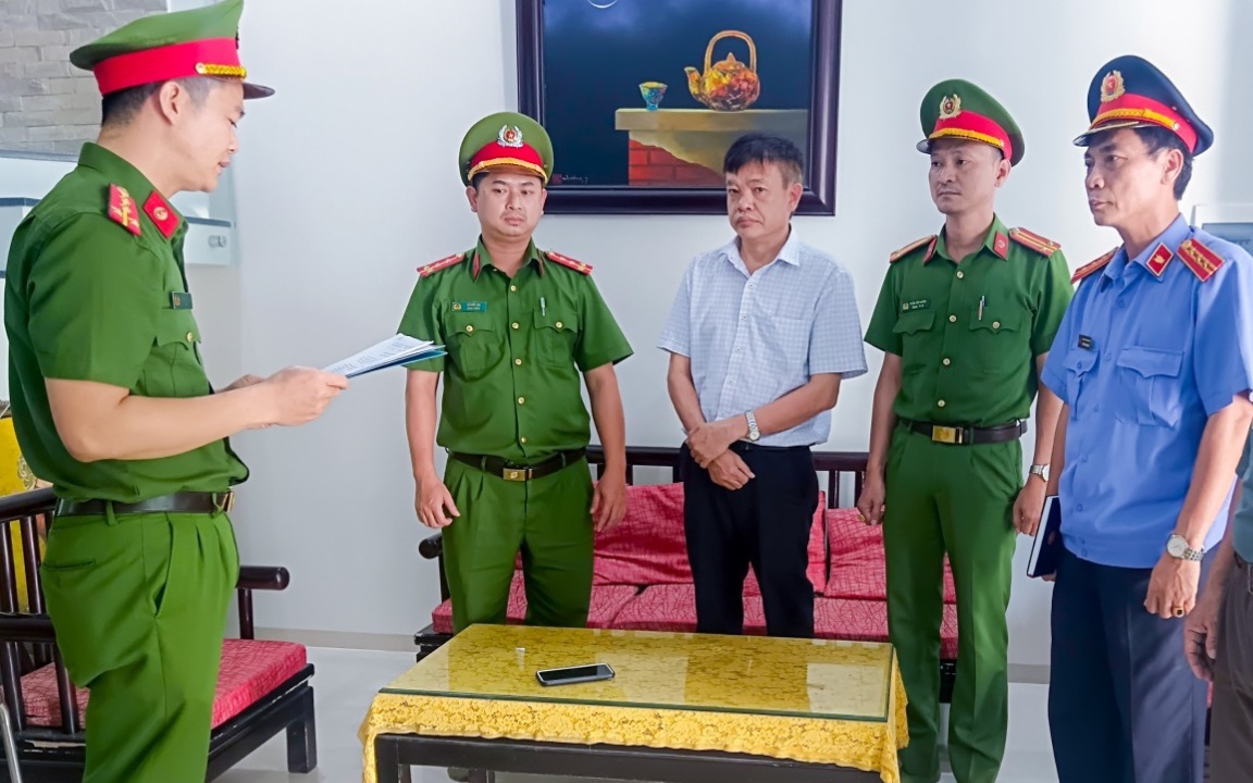 Khởi tố thêm 2 người vụ nhận hối lộ tại Trung tâm đăng kiểm Thừa Thiên Huế