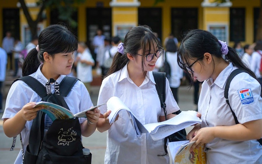 Chỉ có 61% học sinh Hà Nội có "vé" vào lớp 10 THPT công lập