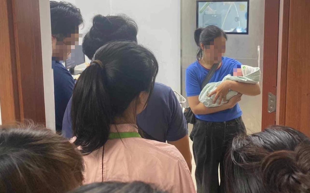 Bé gái 12 tuổi ở Hà Nội bị người hàng xóm xâm hại đã sinh con trai