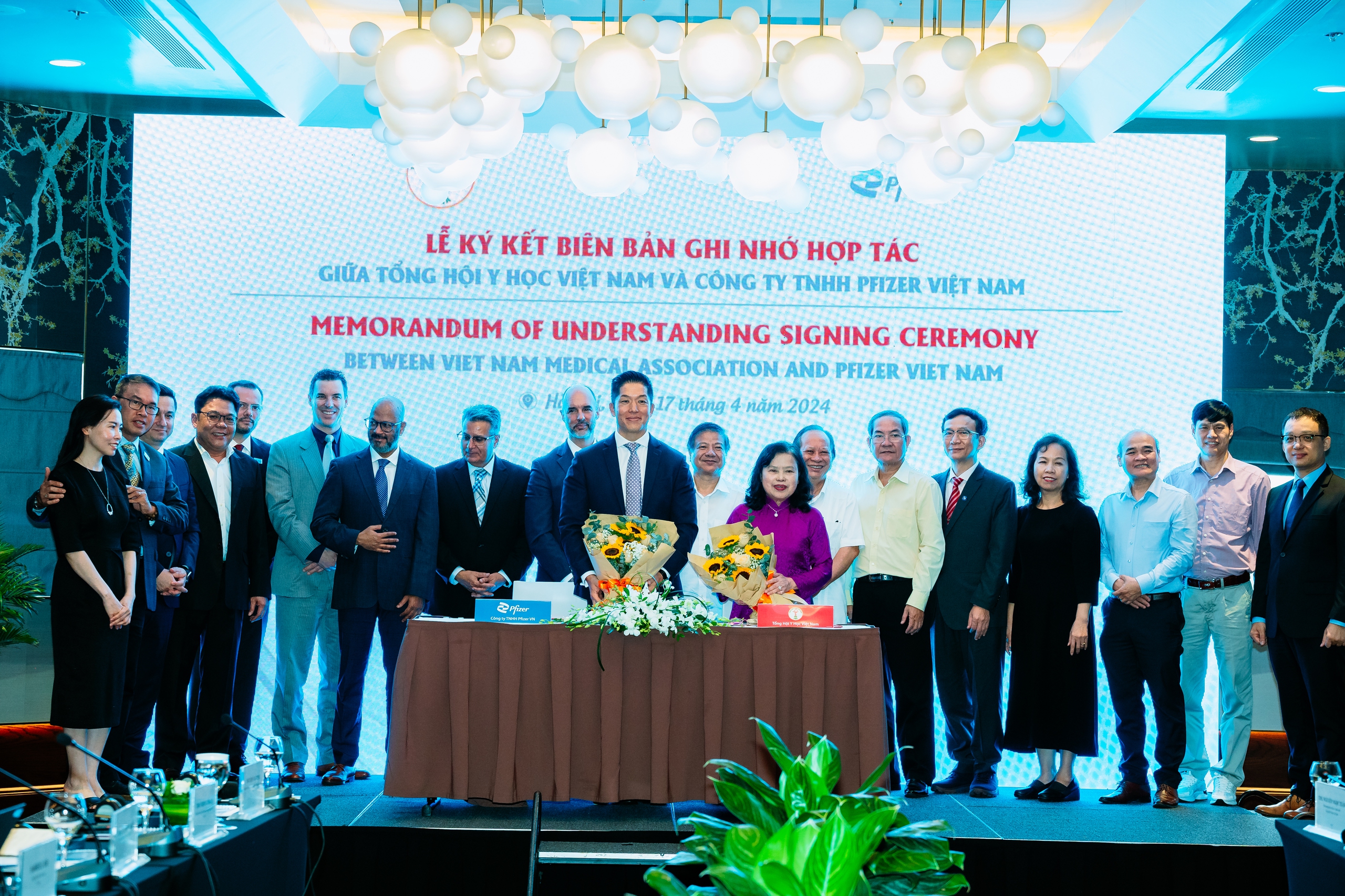 Bộ Y tế và Pfizer bàn thảo hợp tác phát triển thuốc công nghệ sinh học, ung thư, sản xuất vaccine tại Việt Nam- Ảnh 7.