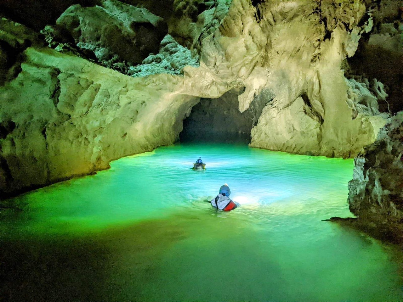 Chiêm ngưỡng những hang động kỳ vĩ mới được khám phá ở Quảng Bình- Ảnh 8.