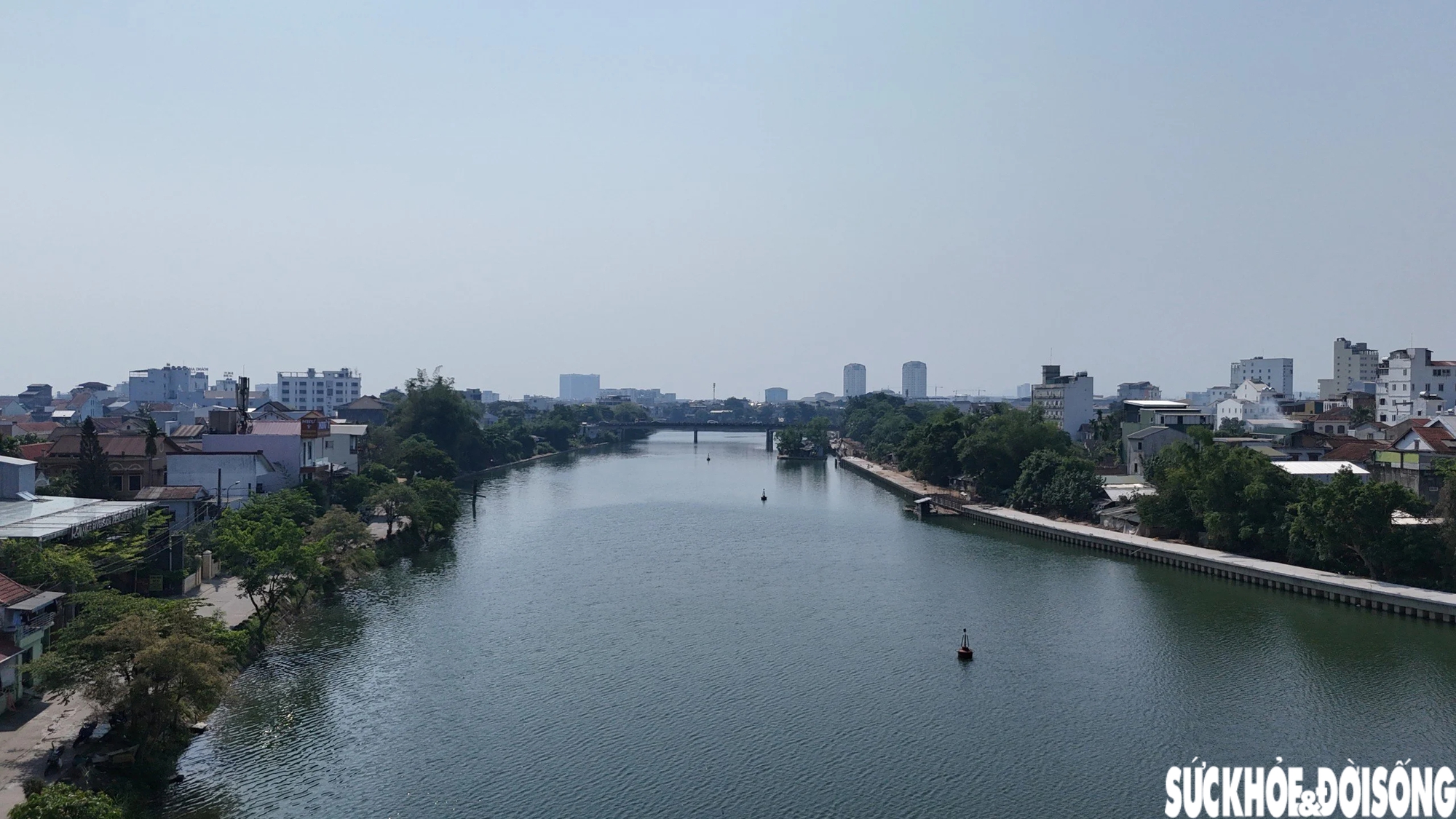 Lộ diện hình hài đường đi bộ hơn 267 tỷ đồng ven sông TP Huế- Ảnh 1.