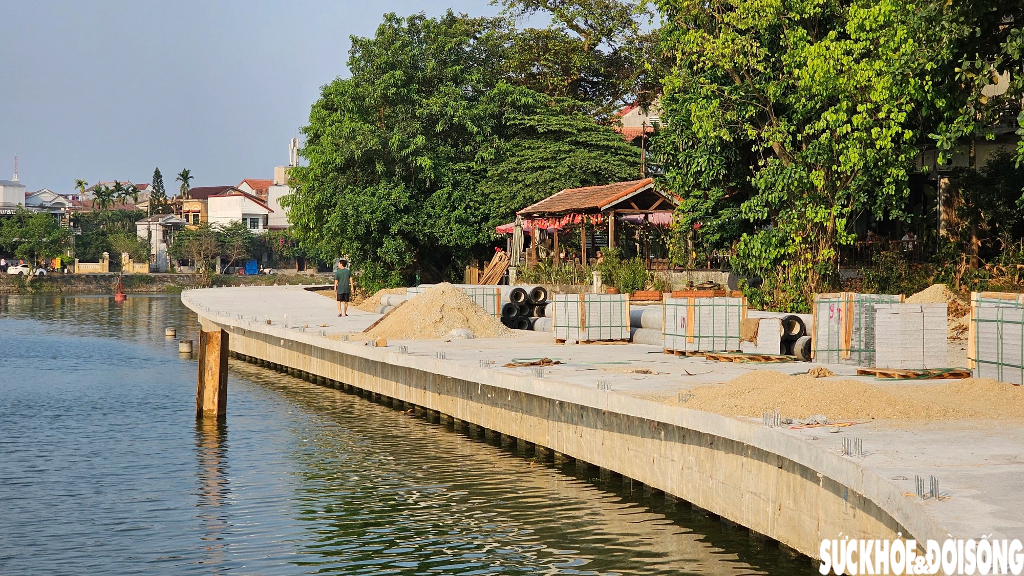 Lộ diện hình hài đường đi bộ hơn 267 tỷ đồng ven sông TP Huế- Ảnh 7.