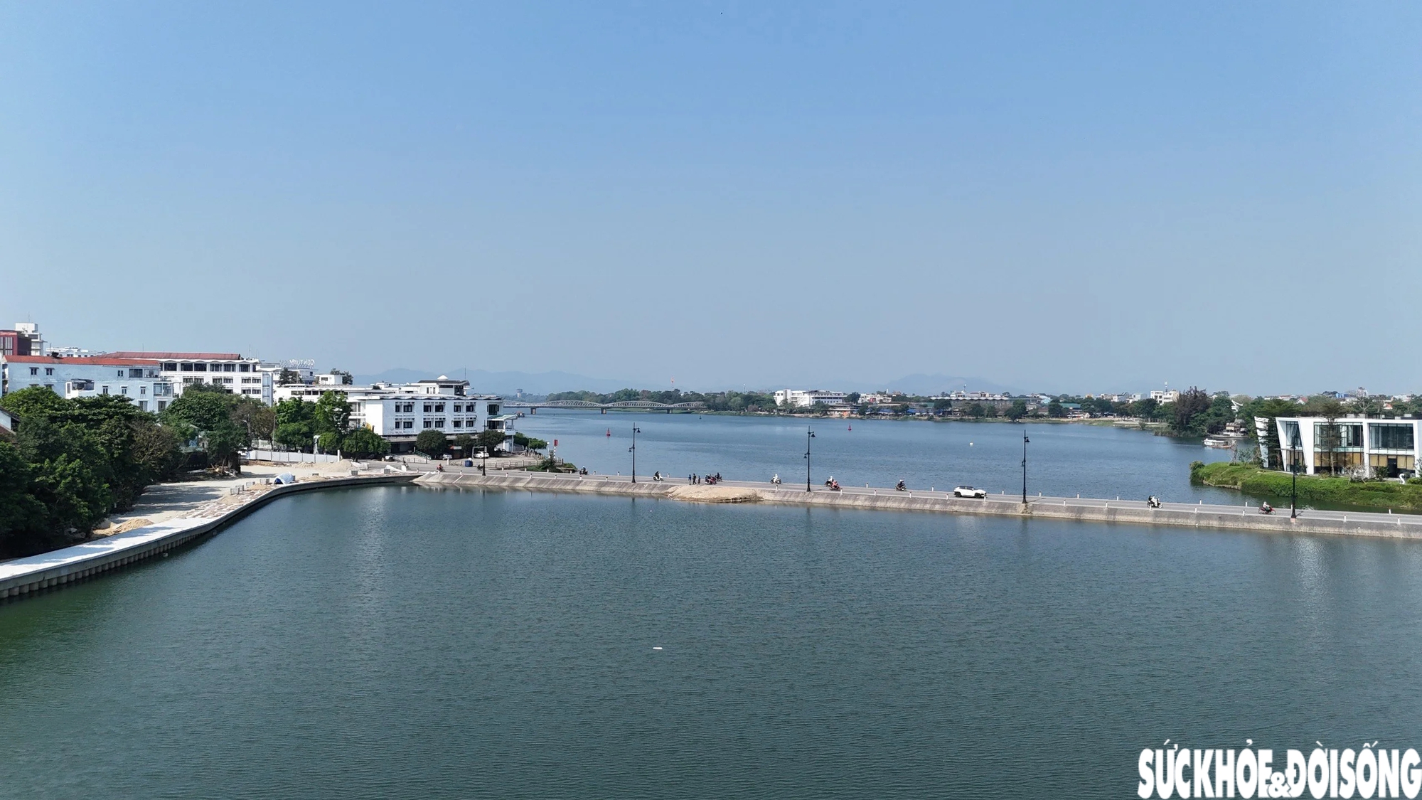 Lộ diện hình hài đường đi bộ hơn 267 tỷ đồng ven sông TP Huế- Ảnh 9.