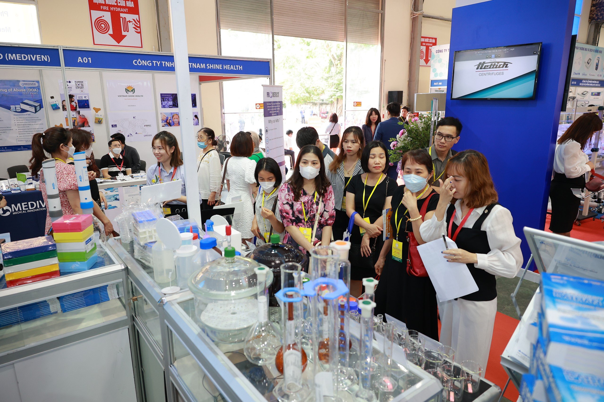 VietLab Expo 2024 trình diễn công nghệ, sản phẩm mới về thiết bị thí nghiệm, phân tích ngành hóa dược- Ảnh 2.