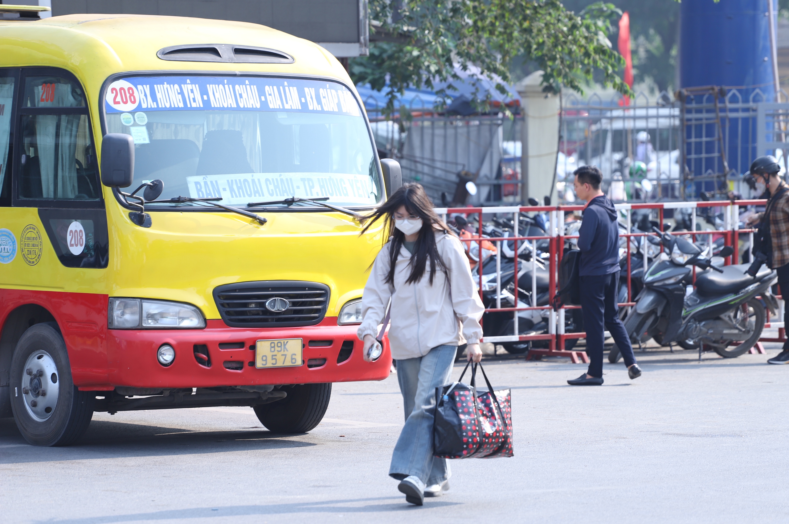 Bến xe Hà Nội 'tăng nhiệt', lượng khách có thể đạt 15.000 người/ngày- Ảnh 11.
