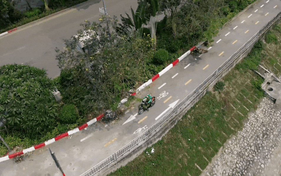 Lắp mới rào chắn trên đường dành cho xe đạp liệu có ngăn được xe máy?