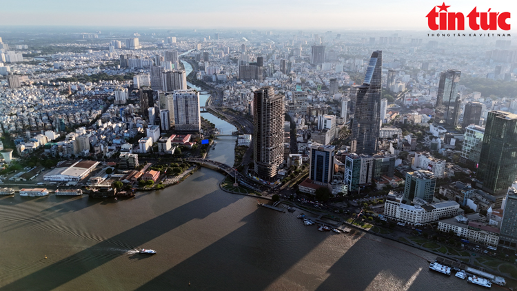 Diện mạo đô thị TP Hồ Chí Minh thay đổi lớn sau gần 5 thập kỷ- Ảnh 2.