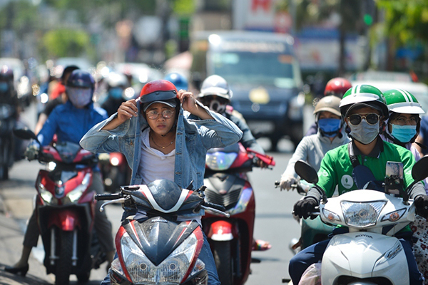 'Chảo lửa' miền Trung ghi nhận hàng chục điểm nhiệt cao trên 42 độ- Ảnh 2.
