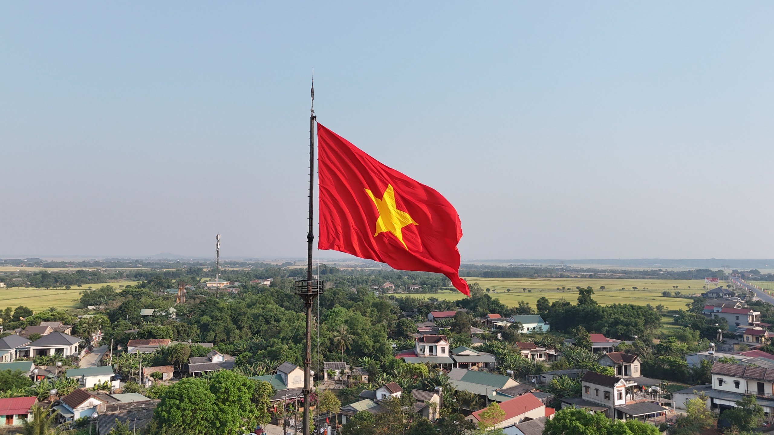 Trang trọng Lễ Thượng cờ 'Thống nhất non sông' tại đôi bờ Hiền Lương - Bến Hải- Ảnh 5.