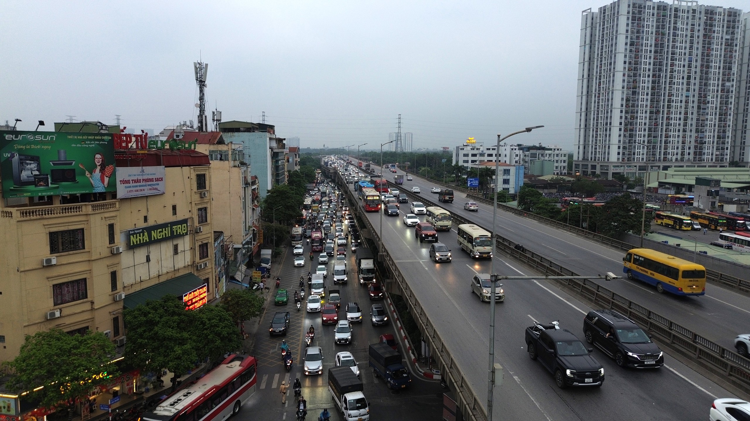Bất ngờ tình hình giao thông tại Hà Nội vào ngày cuối nghỉ lễ 30/4 - 1/5- Ảnh 4.