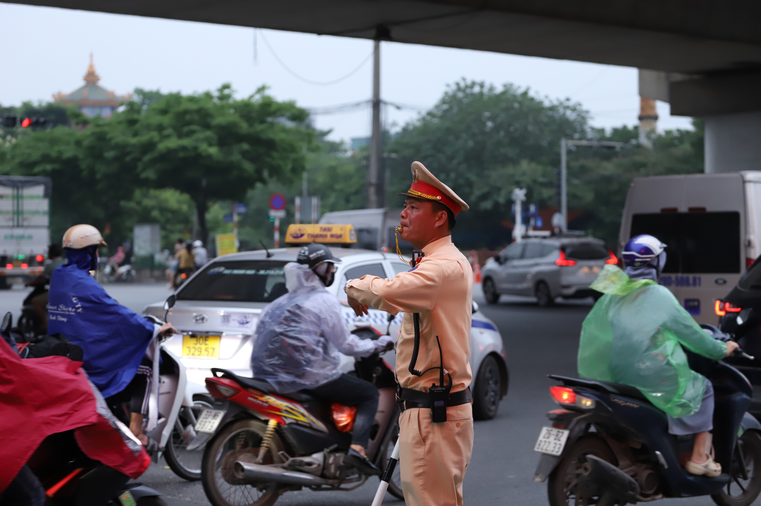 Bất ngờ tình hình giao thông tại Hà Nội vào ngày cuối nghỉ lễ 30/4 - 1/5- Ảnh 20.