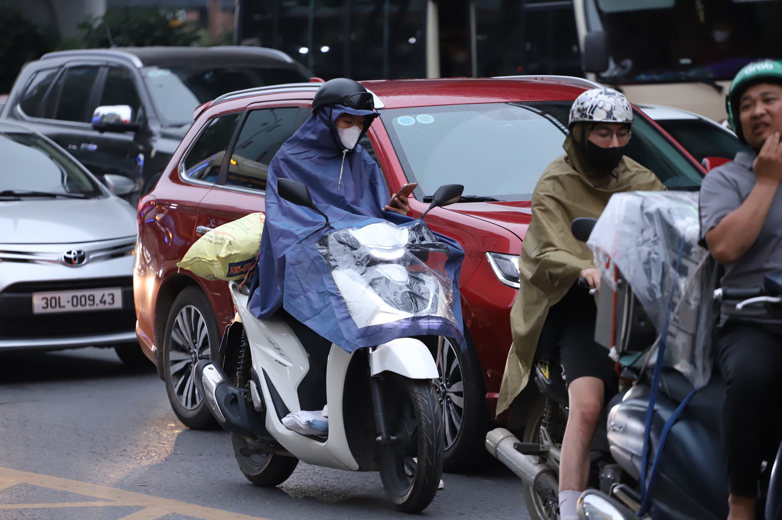 Bất ngờ tình hình giao thông tại Hà Nội vào ngày cuối nghỉ lễ 30/4 - 1/5- Ảnh 18.