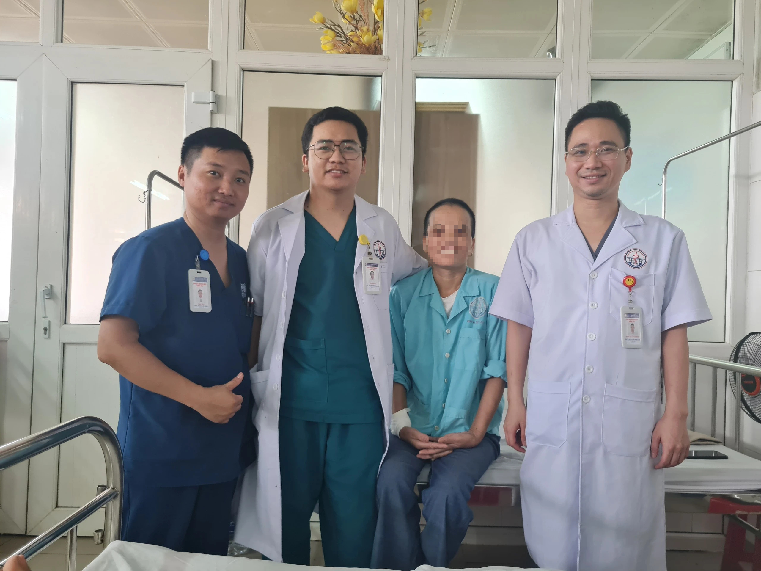 Hai lần chạy ECMO cứu sống thần kỳ người phụ nữ có trái tim 'siêu nhạy cảm'- Ảnh 3.