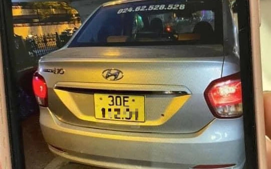 Hãng taxi lên tiếng vụ tài xế bị tố 'chặt chém' khách nước ngoài