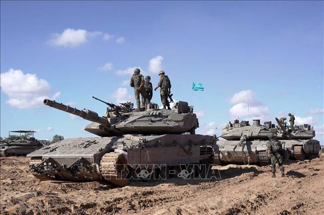 Israel tấn công Gaza sau lệnh sơ tán ở Rafah- Ảnh 1.