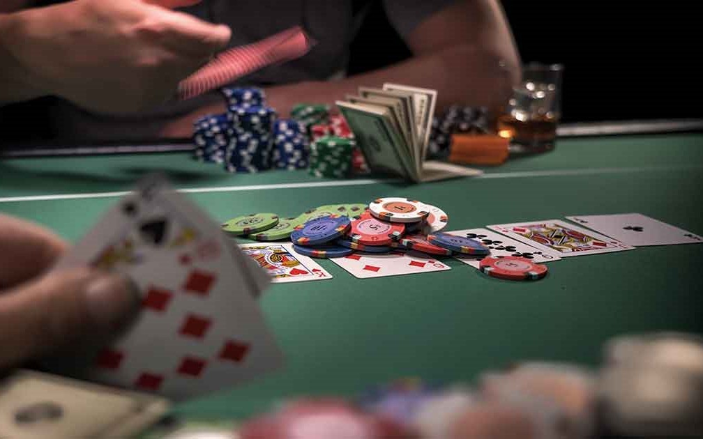 Chủ tịch Hà Nội yêu cầu kiểm tra một giải poker