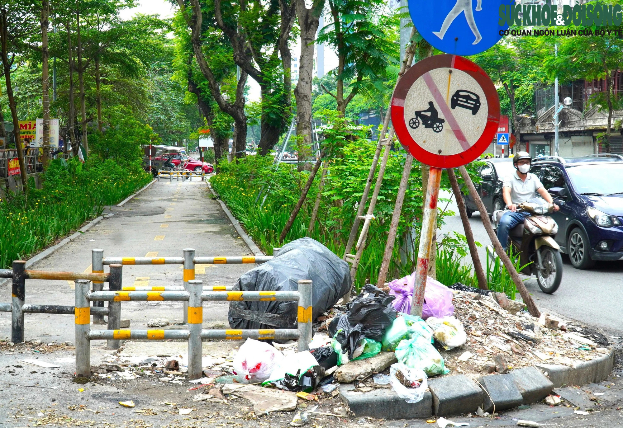 Tại sao nhiều đường đi bộ ở Hà Nội luôn vắng bóng người?- Ảnh 4.