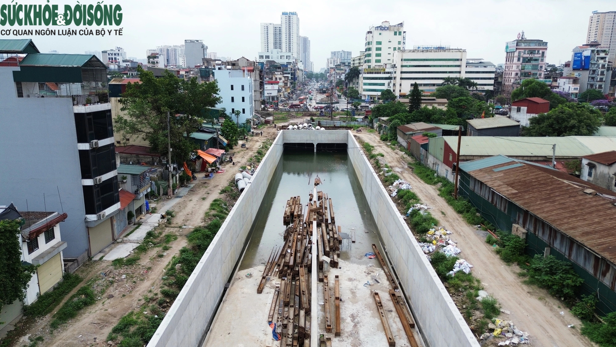 Hầm chui Giải Phóng vắng bóng công nhân, rào chắn thi công 'cắt xẻ' đường Kim Đồng- Ảnh 5.