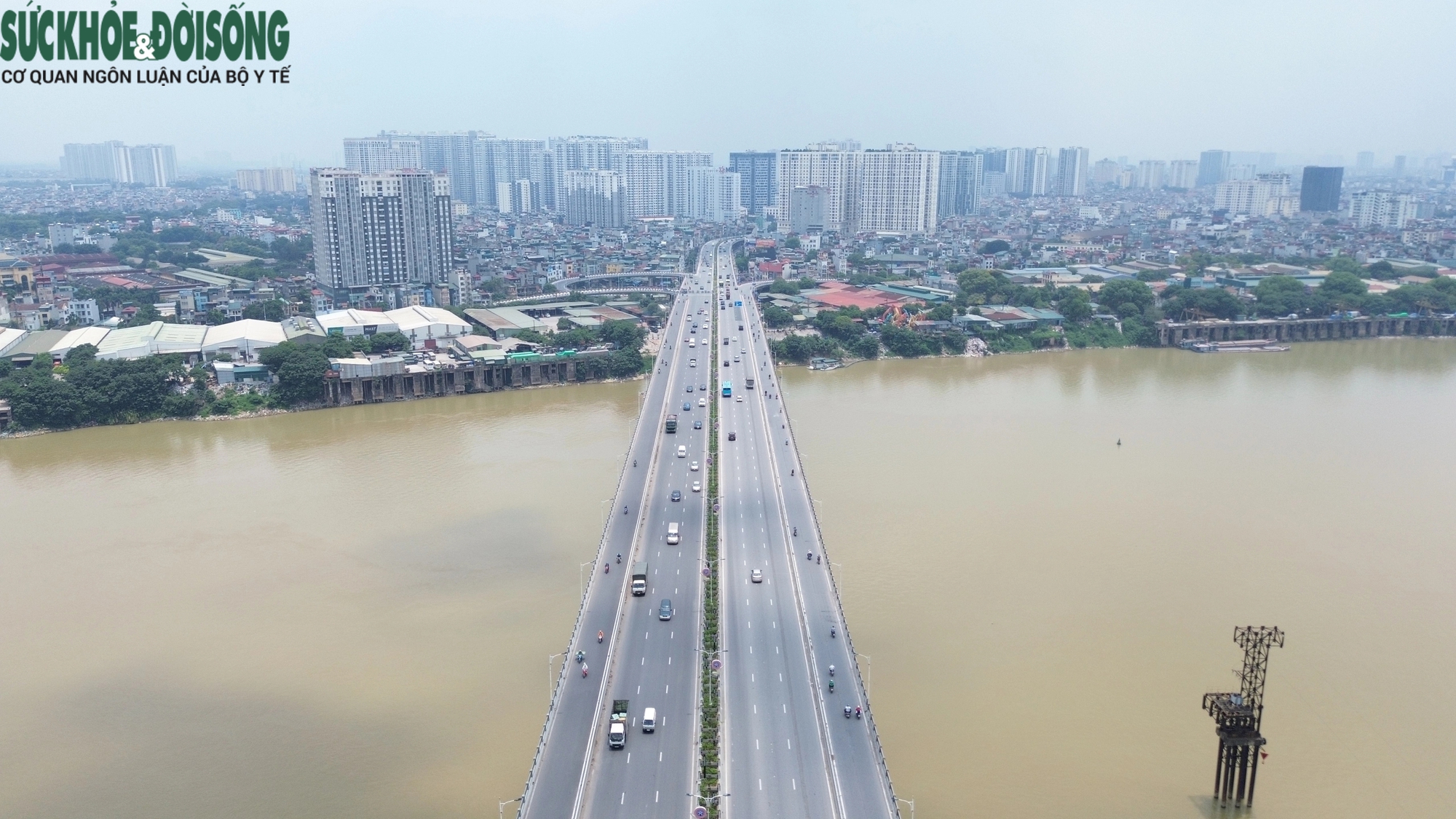 Soi 'thủ phạm' khiến cầu Vĩnh Tuy 2 thành sông sau mỗi trận mưa- Ảnh 2.