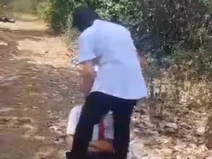 Gái Xinh Show Bú - Những Vấn Đề Đạo Đức, Pháp Lý và Tác Động Trong Thời Đại Số