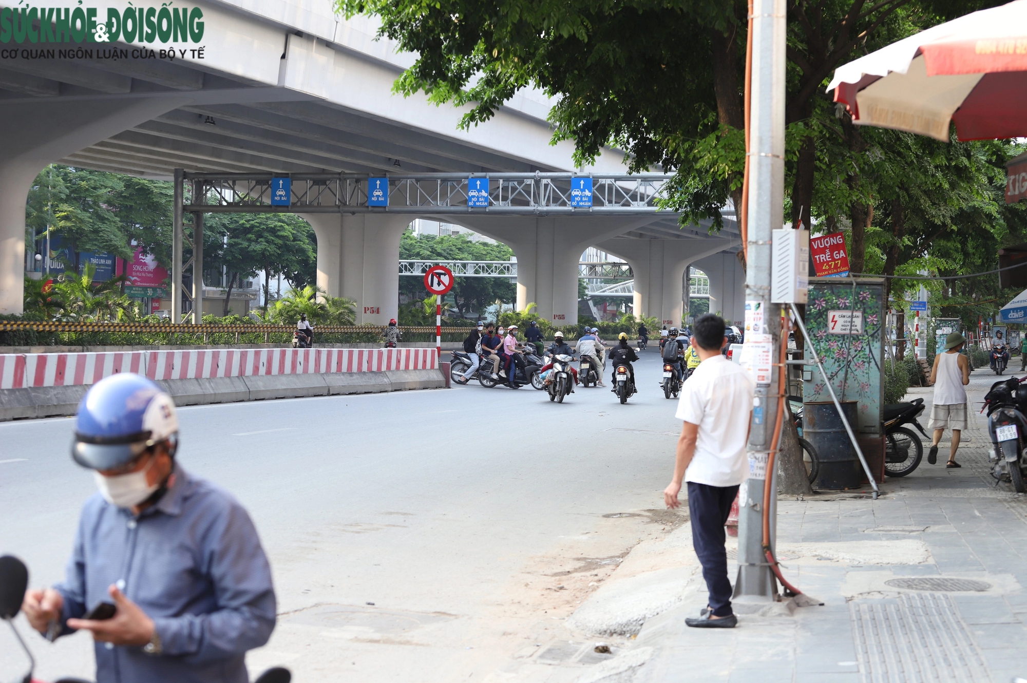 Hoảng hồn trước thói quen đi ngược chiều, 'cắt mặt ô tô' của người dân- Ảnh 27.