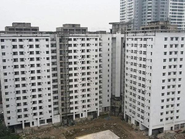 Xót xa hàng nghìn căn hộ tái định cư trên 'đất vàng' bị bỏ hoang tại Hà Nội- Ảnh 3.
