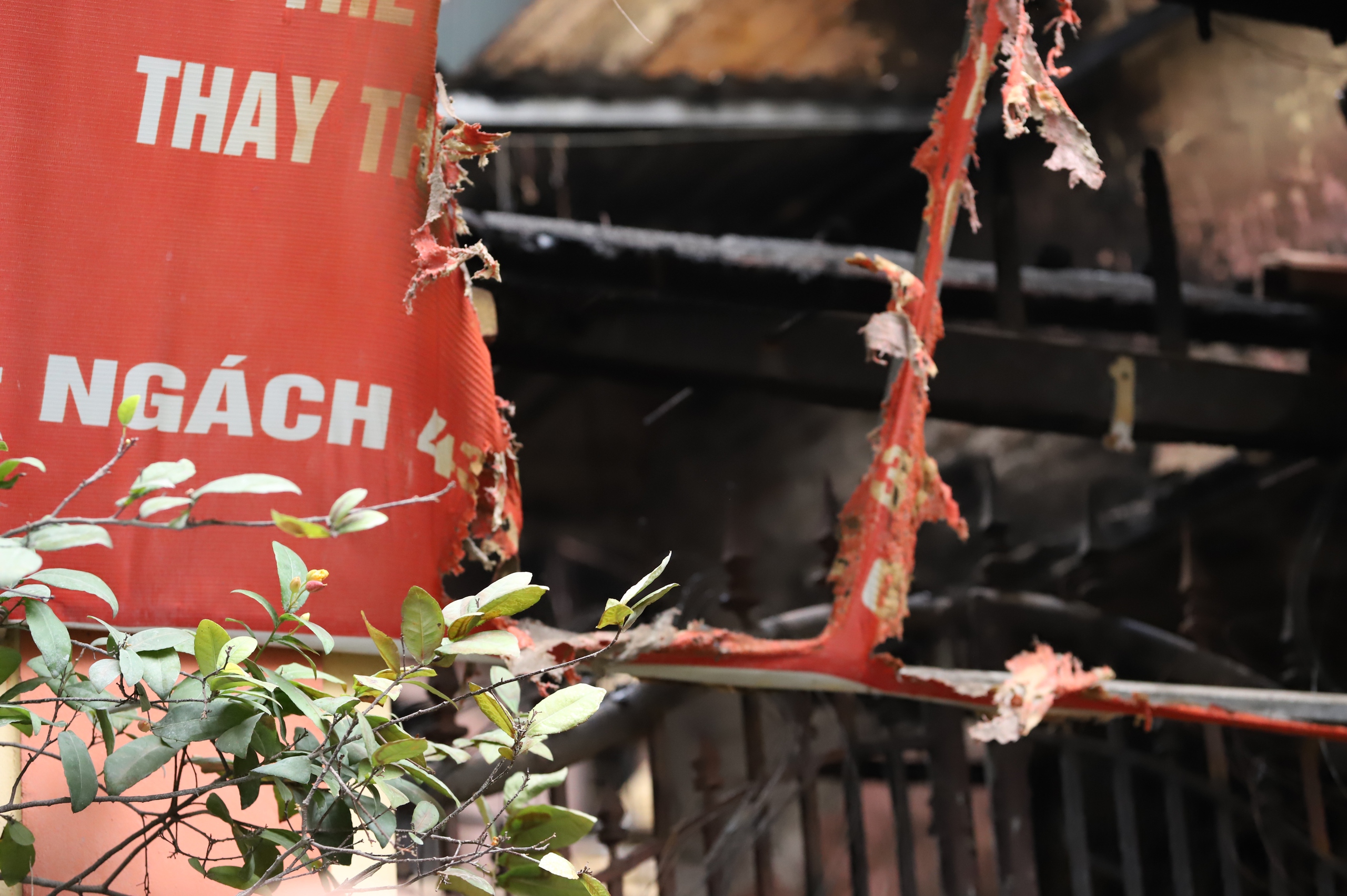 Hiện trường vụ cháy nhiều người tử vong tại Trung Kính, Cầu Giấy- Ảnh 7.