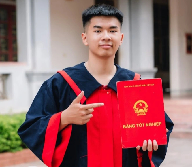Nam sinh trường làng ở Nghệ An giành thủ khoa kỳ thi của Đại học Bách khoa Hà Nội- Ảnh 1.