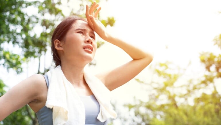 Giải pháp nào giúp ngăn ngừa đau đầu do nhiệt?- Ảnh 2.