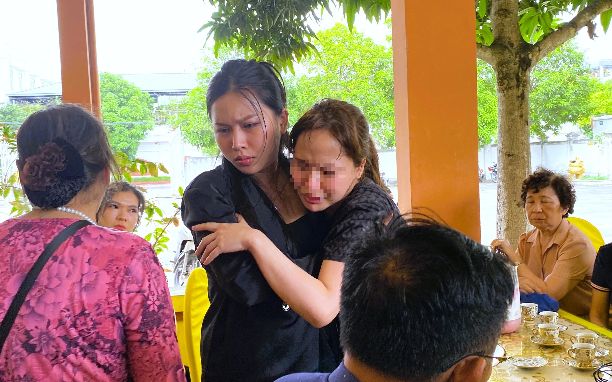Nỗi đau xé lòng của mẹ bé 5 tuổi bị bỏ quên trên ô tô ở Thái Bình